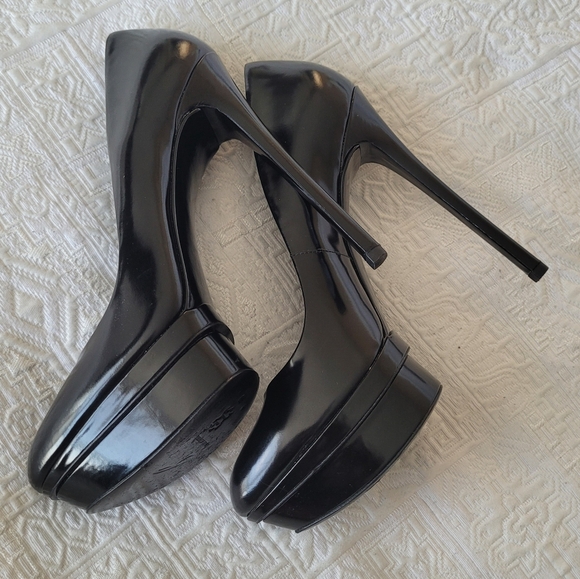 Brian Atwood Platform Pumps - Picture 3 of 9